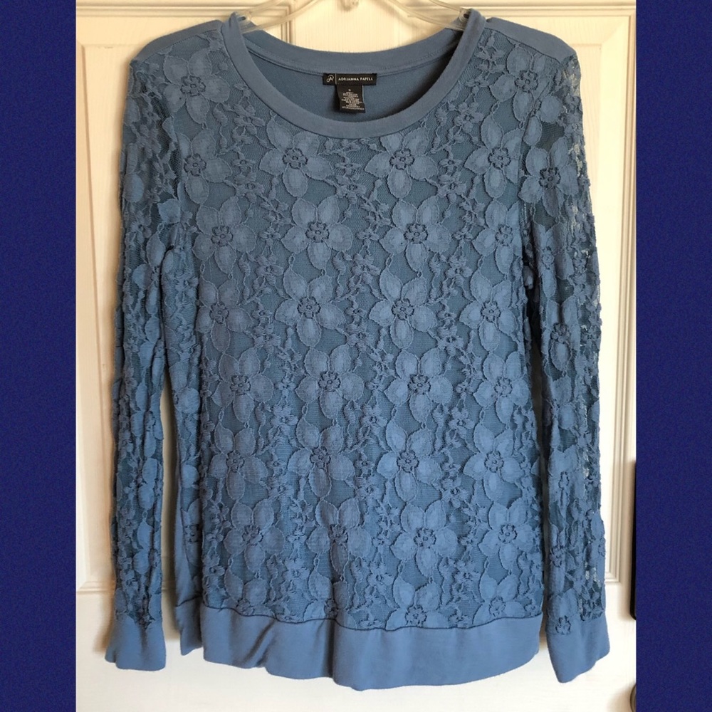 Adrianna Papelle Top with lace front, great condition 💖